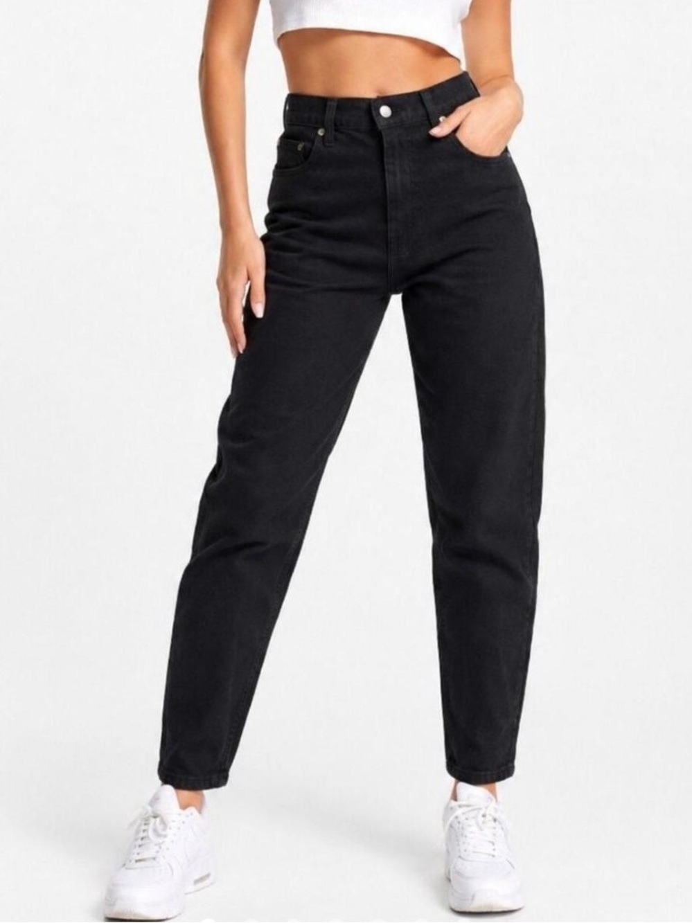 Levi's High-Waisted Black Mom Jeans 29 x 30